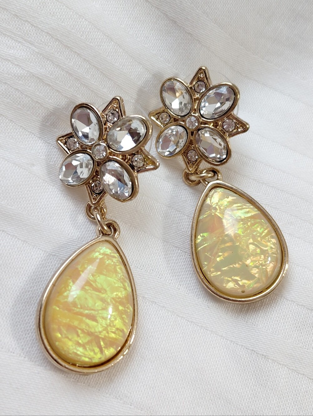 Gold Rhinestone Flower Teardrop Earrings